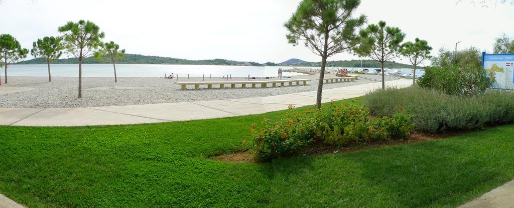 Apartments Vodice Srima Kamer foto